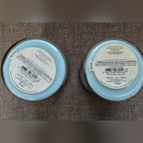 Bath & Body Works candles - Snowflakes & Citrus - Picture 3 of 3